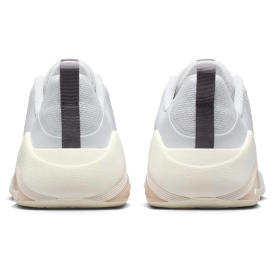 Nike Air Zoom Bella 7